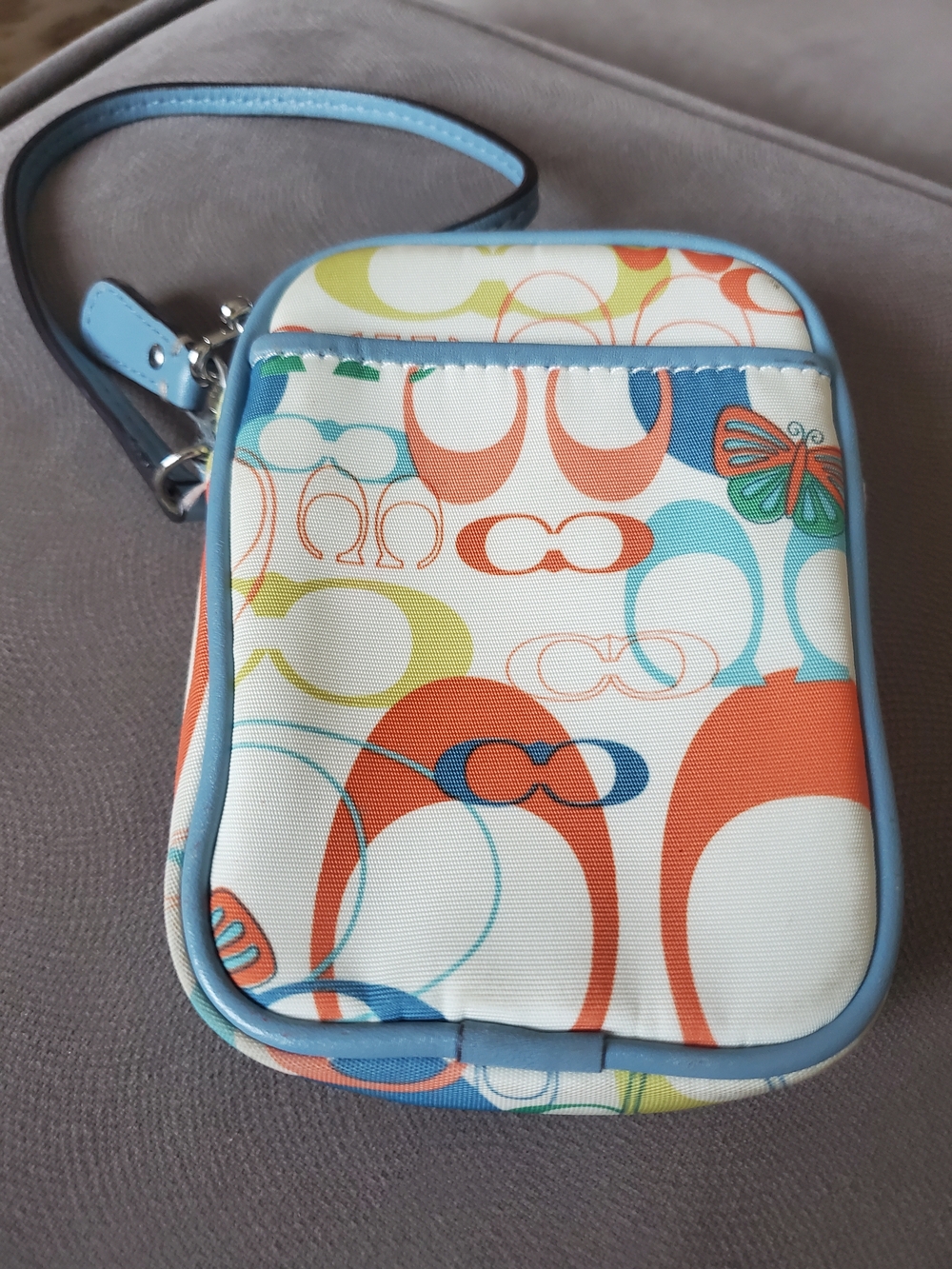 Rare Coach Multicolor Signature Wristlet in Blue, Orange, Green